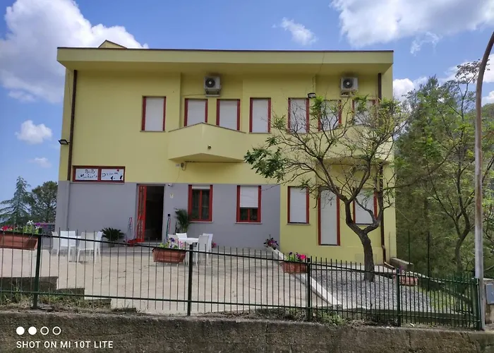 Michael's Dream Couette-café Oriolo (Calabria)